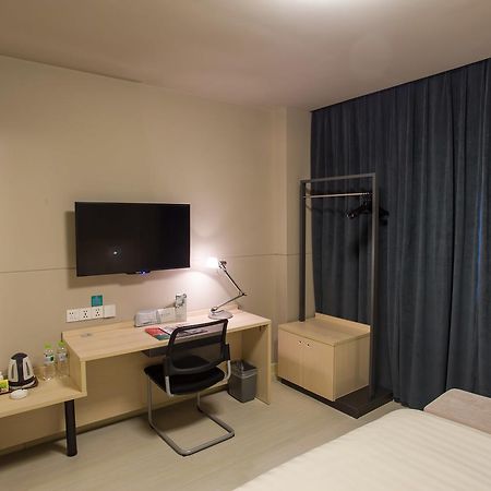 Jinjiang Inn Liuzhou Bubugao Square North Station Екстер'єр фото