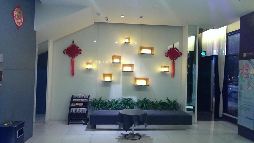 Jinjiang Inn Liuzhou Bubugao Square North Station Екстер'єр фото