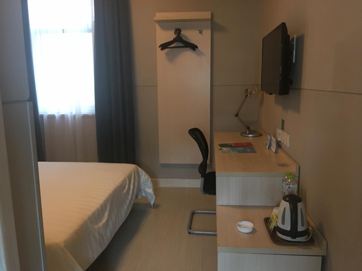Jinjiang Inn Liuzhou Bubugao Square North Station Екстер'єр фото