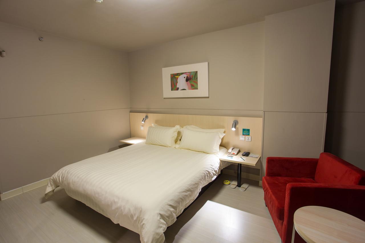 Jinjiang Inn Liuzhou Bubugao Square North Station Екстер'єр фото