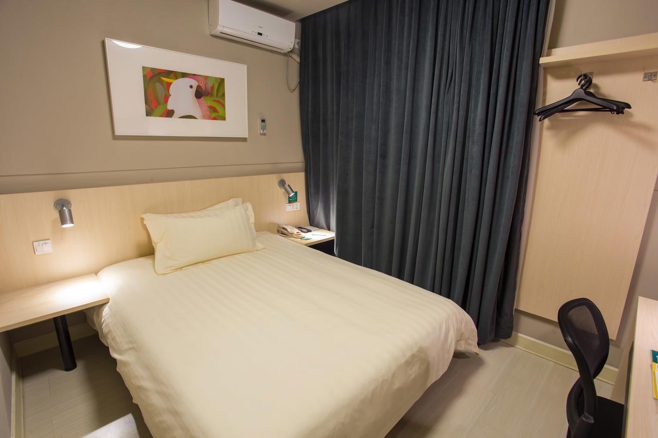 Jinjiang Inn Liuzhou Bubugao Square North Station Екстер'єр фото